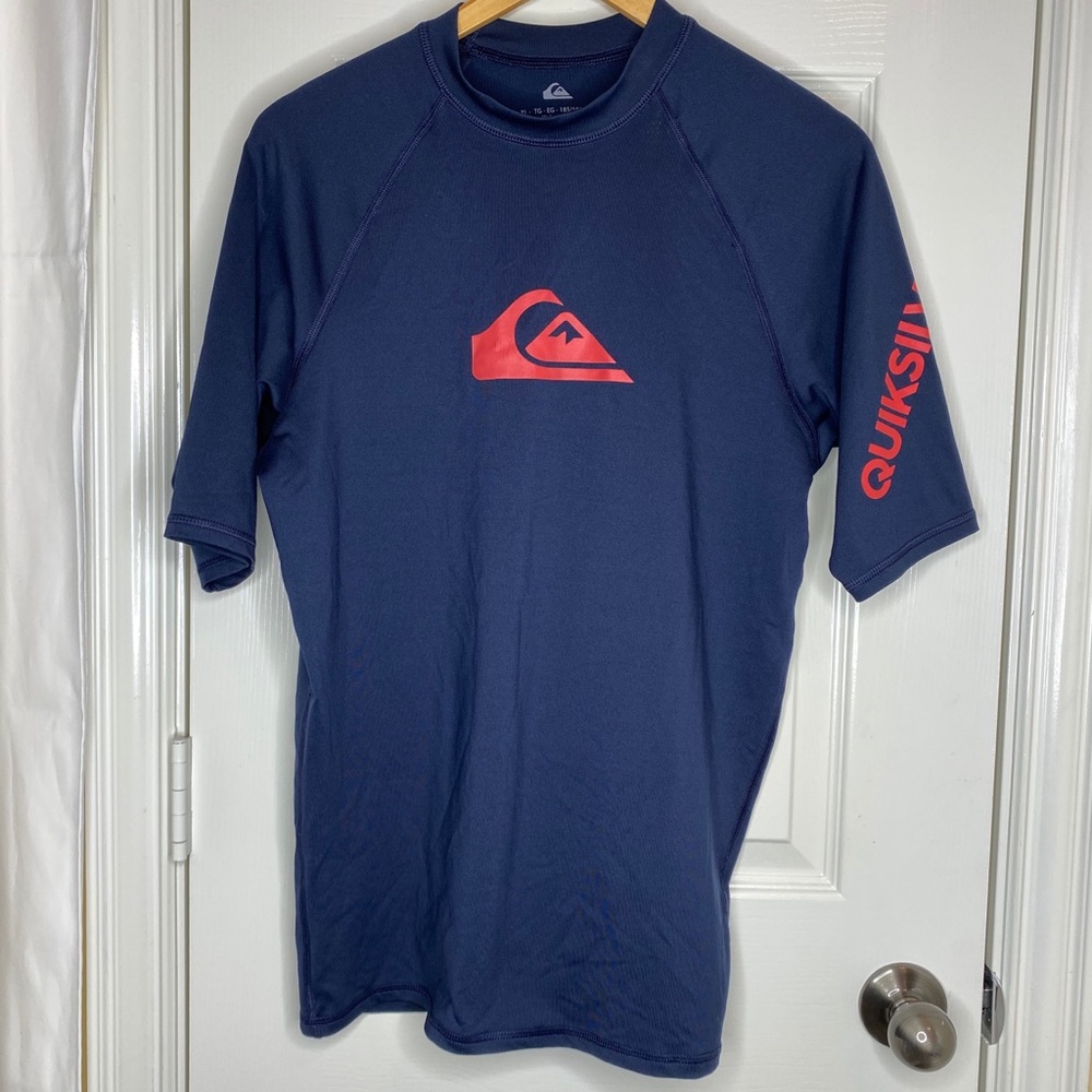 Men’s sz XL Quicksilver Short Sleeve Rash Guard